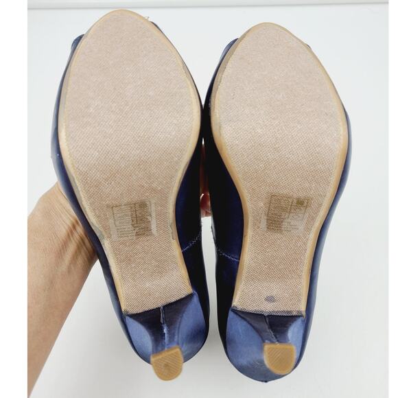 David's Bridal Navy Satin Peep Toe Pump, Size 7 M EUC - Picture 6 of 9